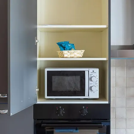 Navigliieo Elegante Appartamento Idromassaggio Milano Esterno foto