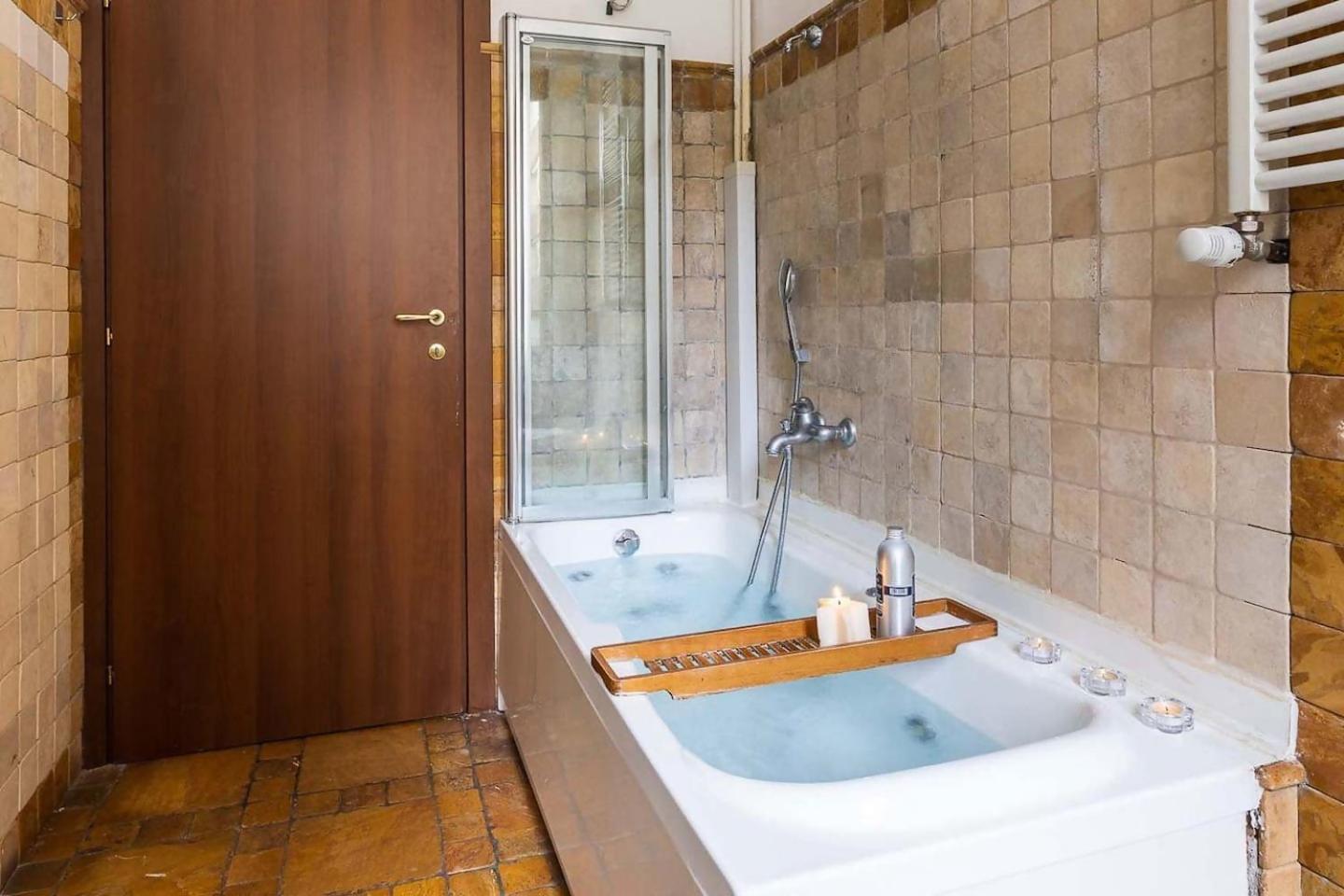 Apartment Navigliieo Elegante Idromassaggio *