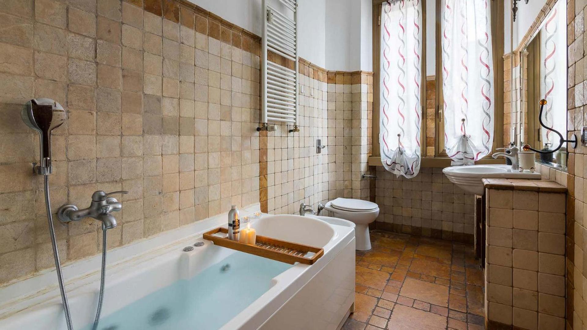 Navigliieo Elegante Idromassaggio Apartment *